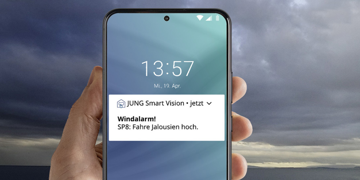 JUNG Smart Panel 8 bei ehb-Elektrotechnik in Waldmünchen