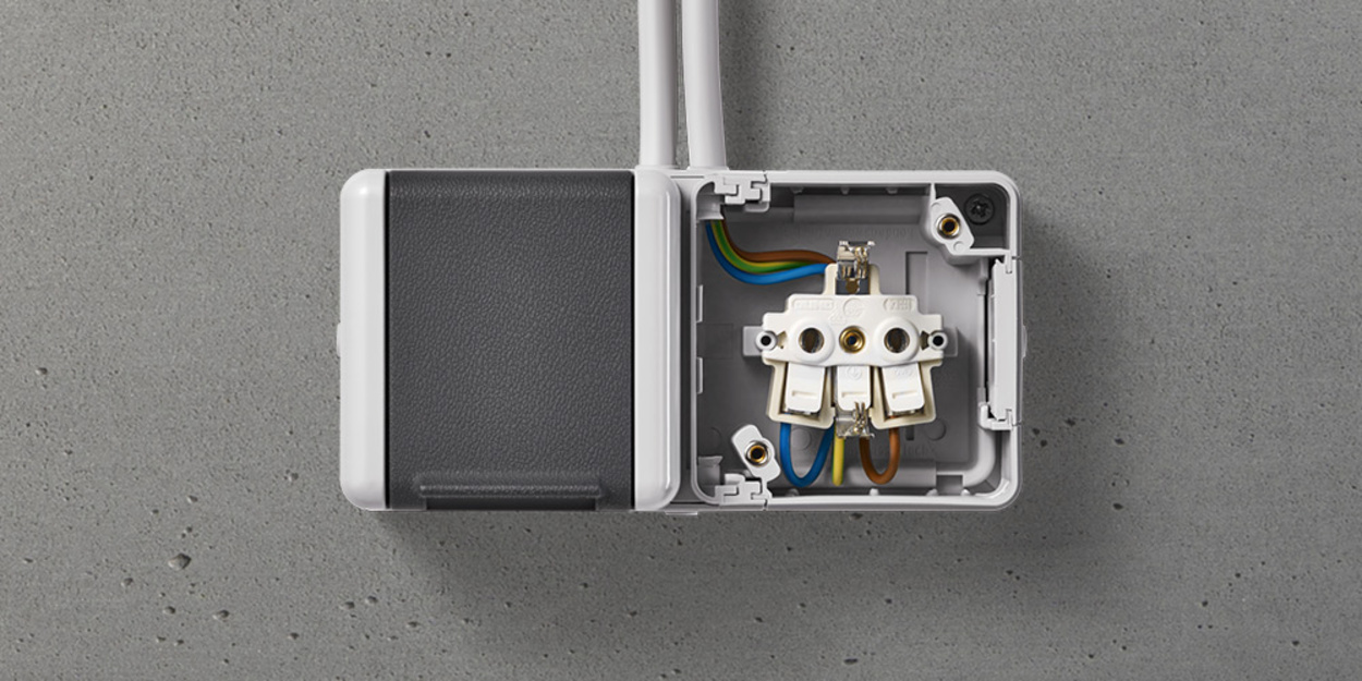 Doppelsteckdose mit Trennsteg bei ehb-Elektrotechnik in Waldmünchen